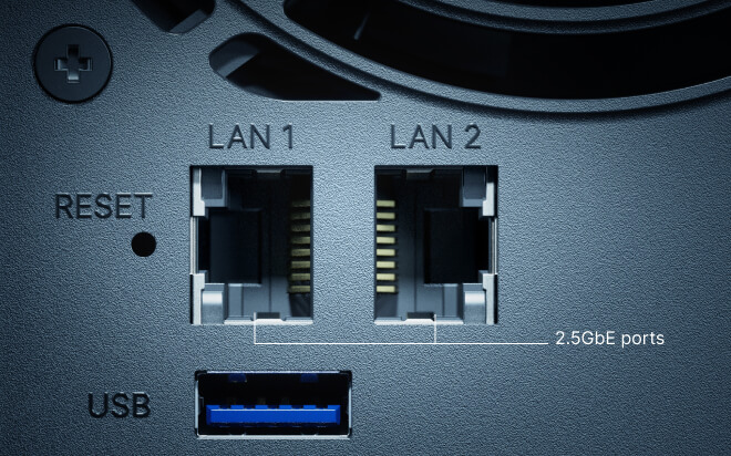 So sánh DS1525+ vs DS925+ về khả năng kết nối