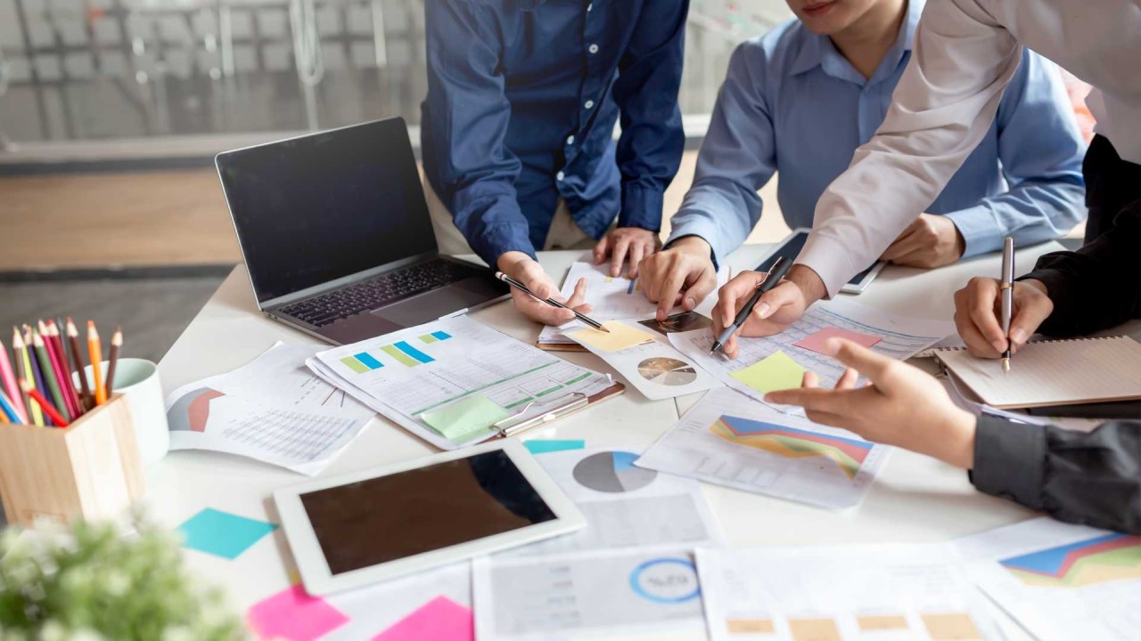 Tư duy chiến lược và giải quyết vấn đề (Strategic Thinking & Problem Solving)