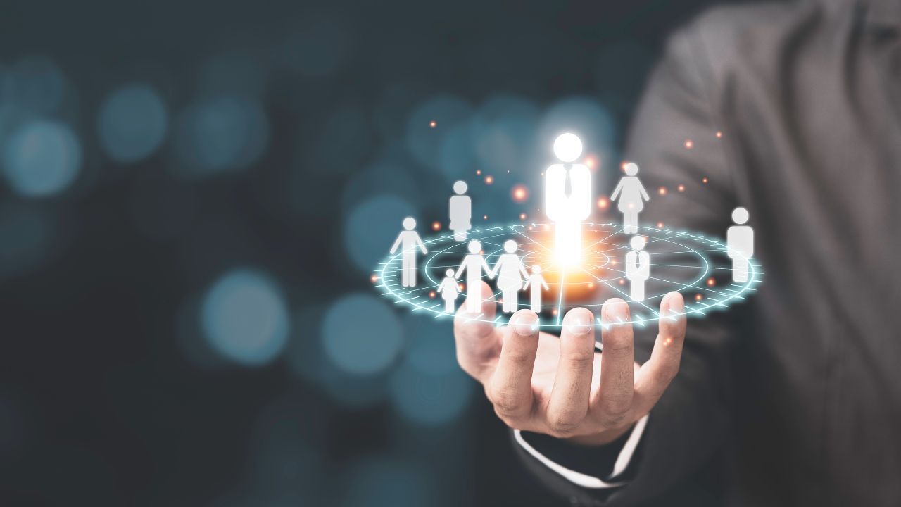 Tập trung vào khách hàng (Customer-Centric)